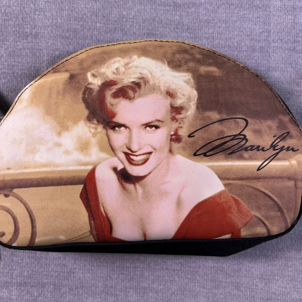 20th Century Fox Marilyn Monroe Classic Romance Cosmetic Pouch Women OS Black